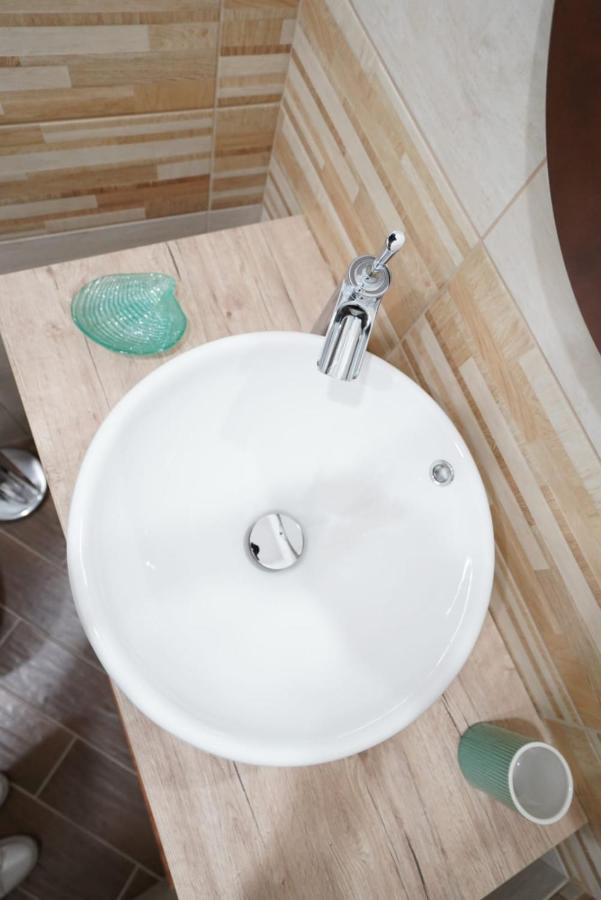 La Mimosa B&B Napoli Bagian luar foto