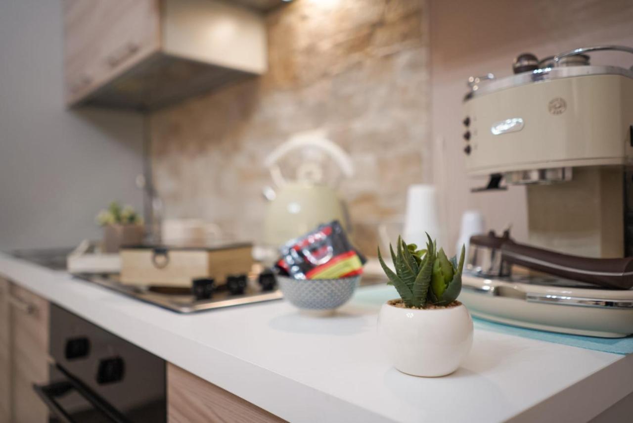 La Mimosa B&B Napoli Bagian luar foto