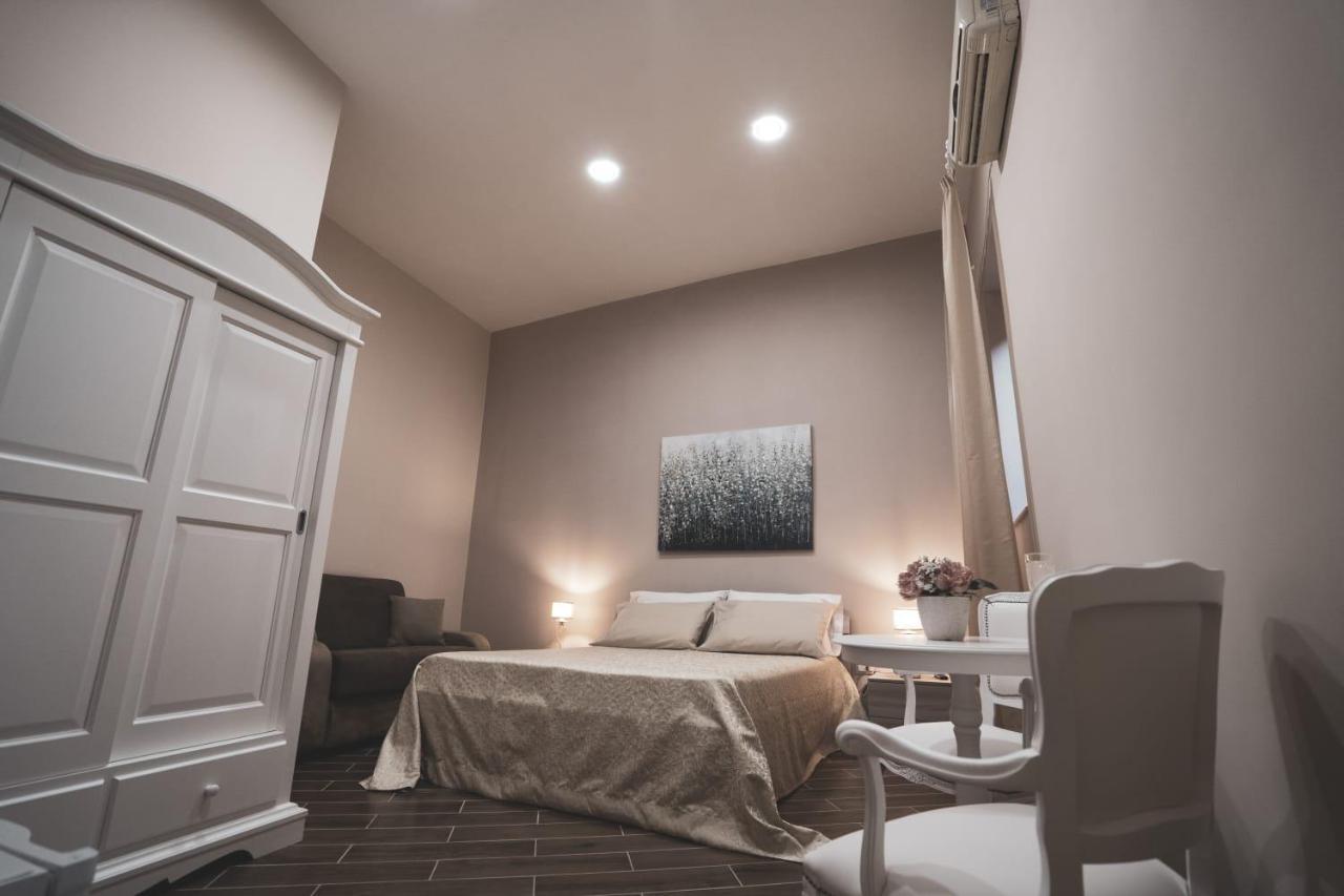 La Mimosa B&B Napoli Bagian luar foto